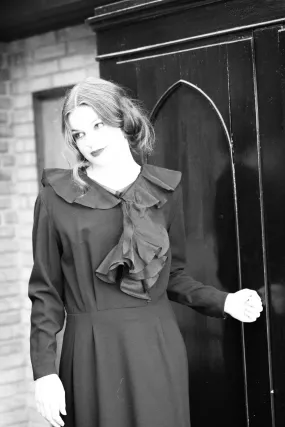 1940s 1950s Black Wool Crepe Dress//Size M/L