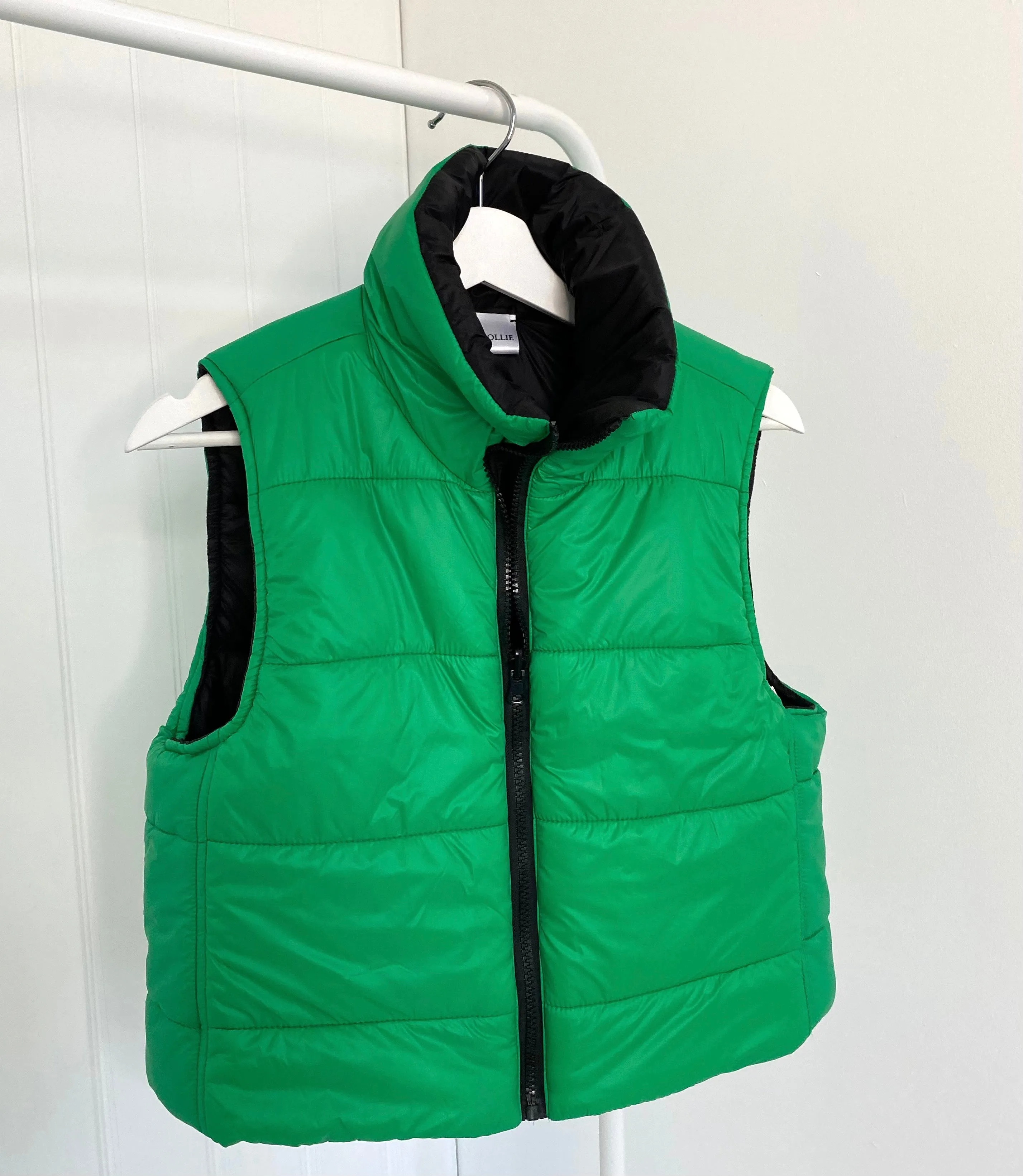 GREEN AND BLACK CROPPED REVERSIBLE BODYWARMER