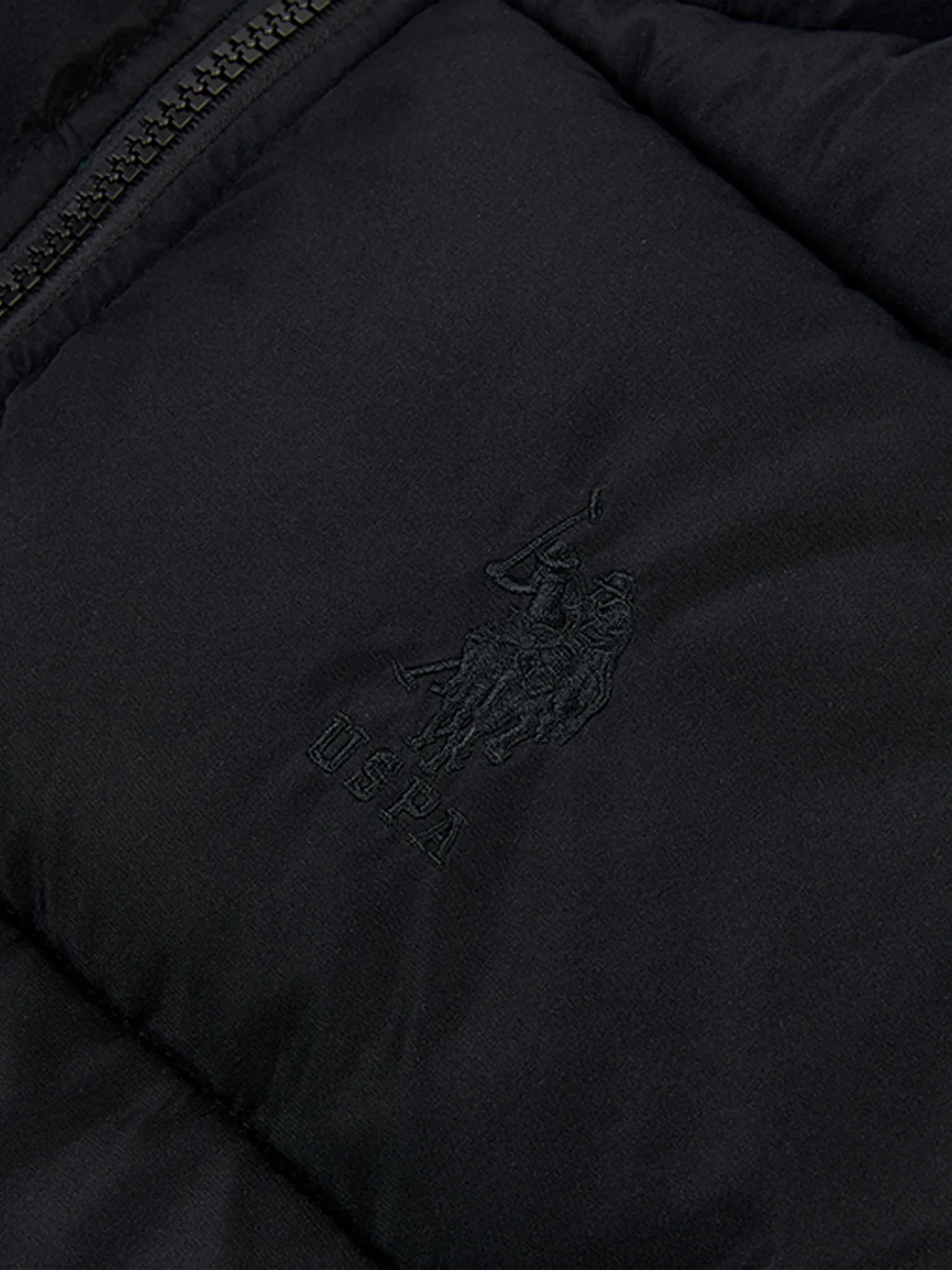 Mens Thick Quilted Gilet in Black