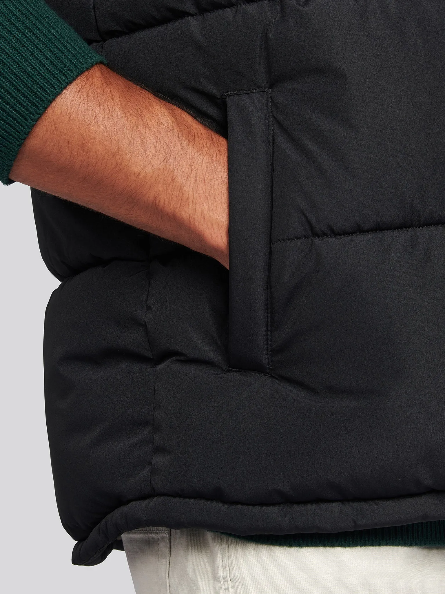 Mens Thick Quilted Gilet in Black
