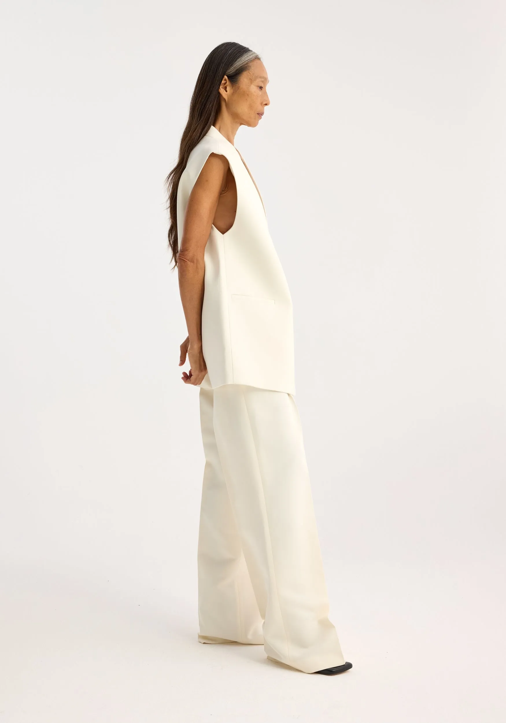Sleeveless gilet-jacket | cream