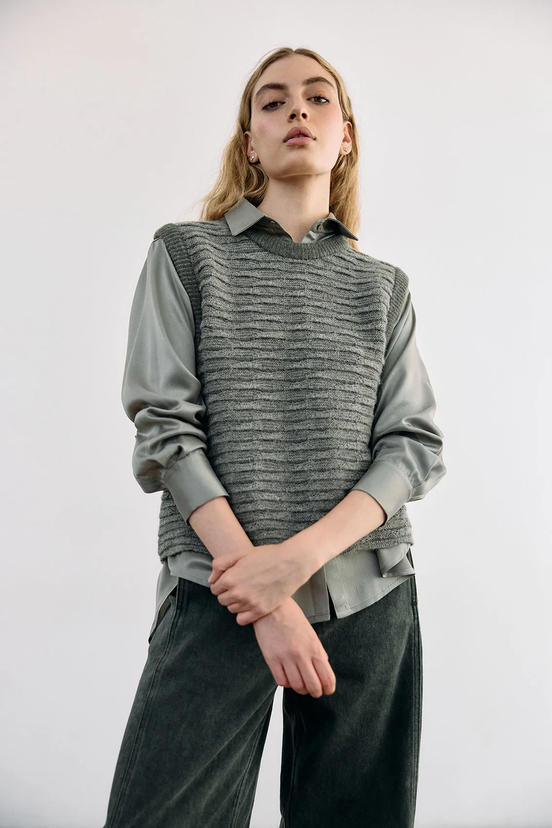 Textured Alpaca Knit Sweater Vest - Musgo